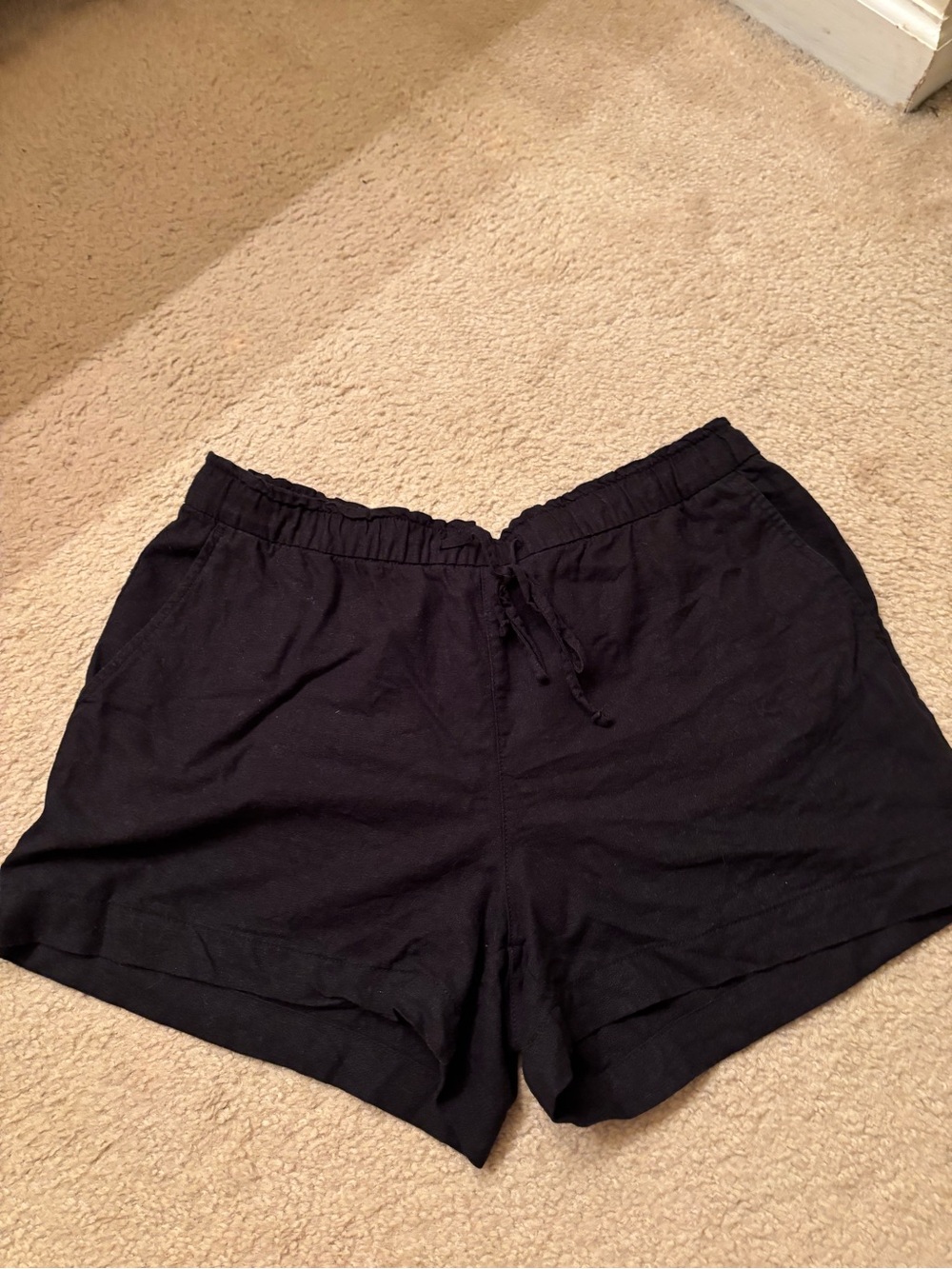 Gap basic linen shorts, L
